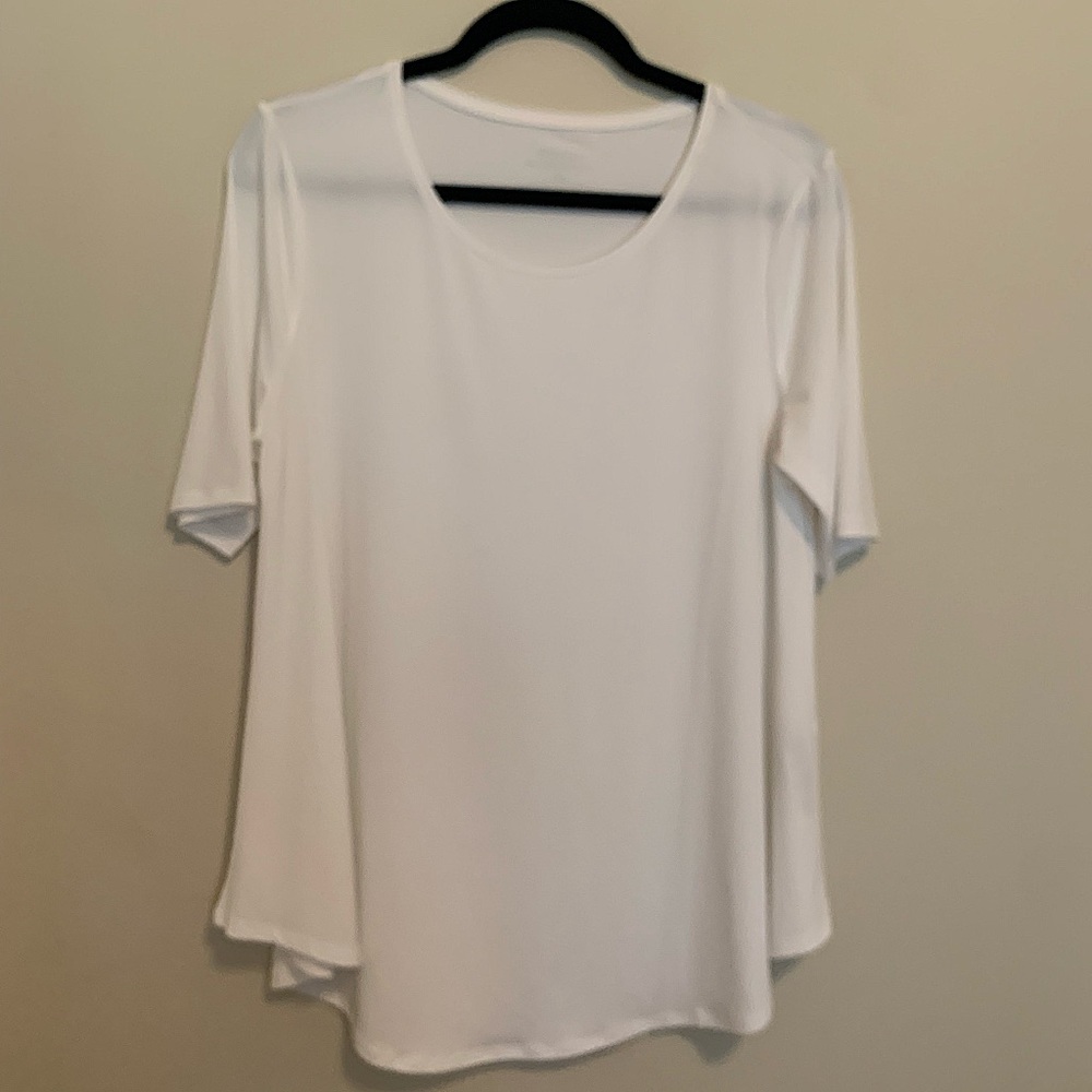 Chico’s white sleeved top